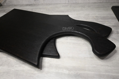 Чёрная доска «Топор» для подачи мяса, дуб 63×30 см от мастерской DIVIRO